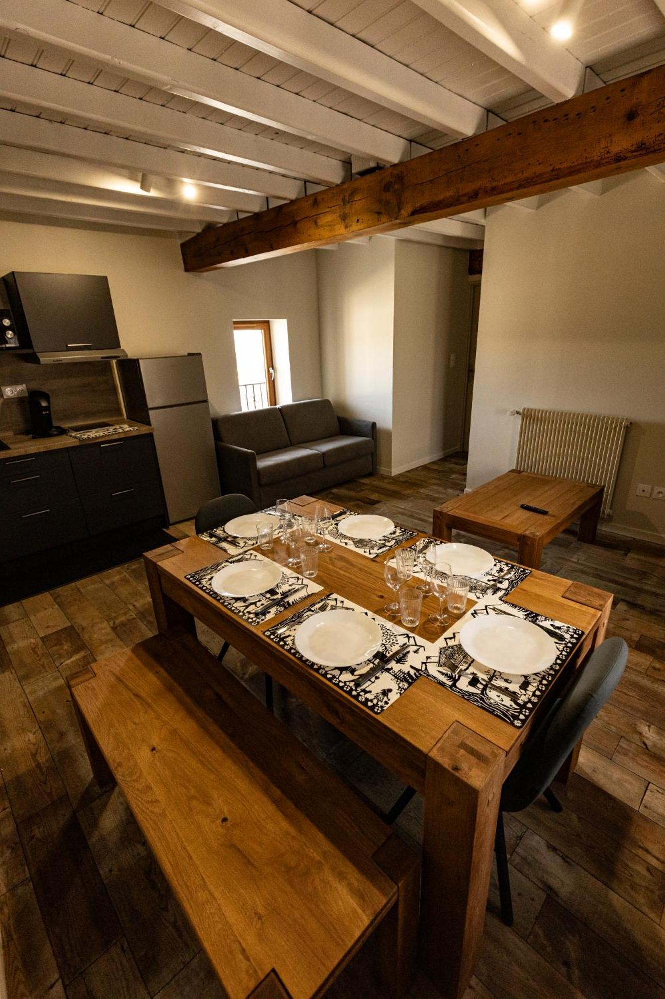Hotel Le Coq D'Or เลส์ อองเจลส์ ภายนอก รูปภาพ